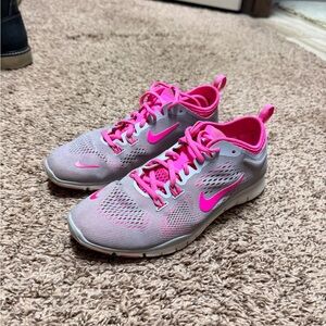 Nike Women's Athletic Shoes in Pink and Gray
